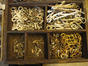 Ikkunasäppejä ja pitimiä